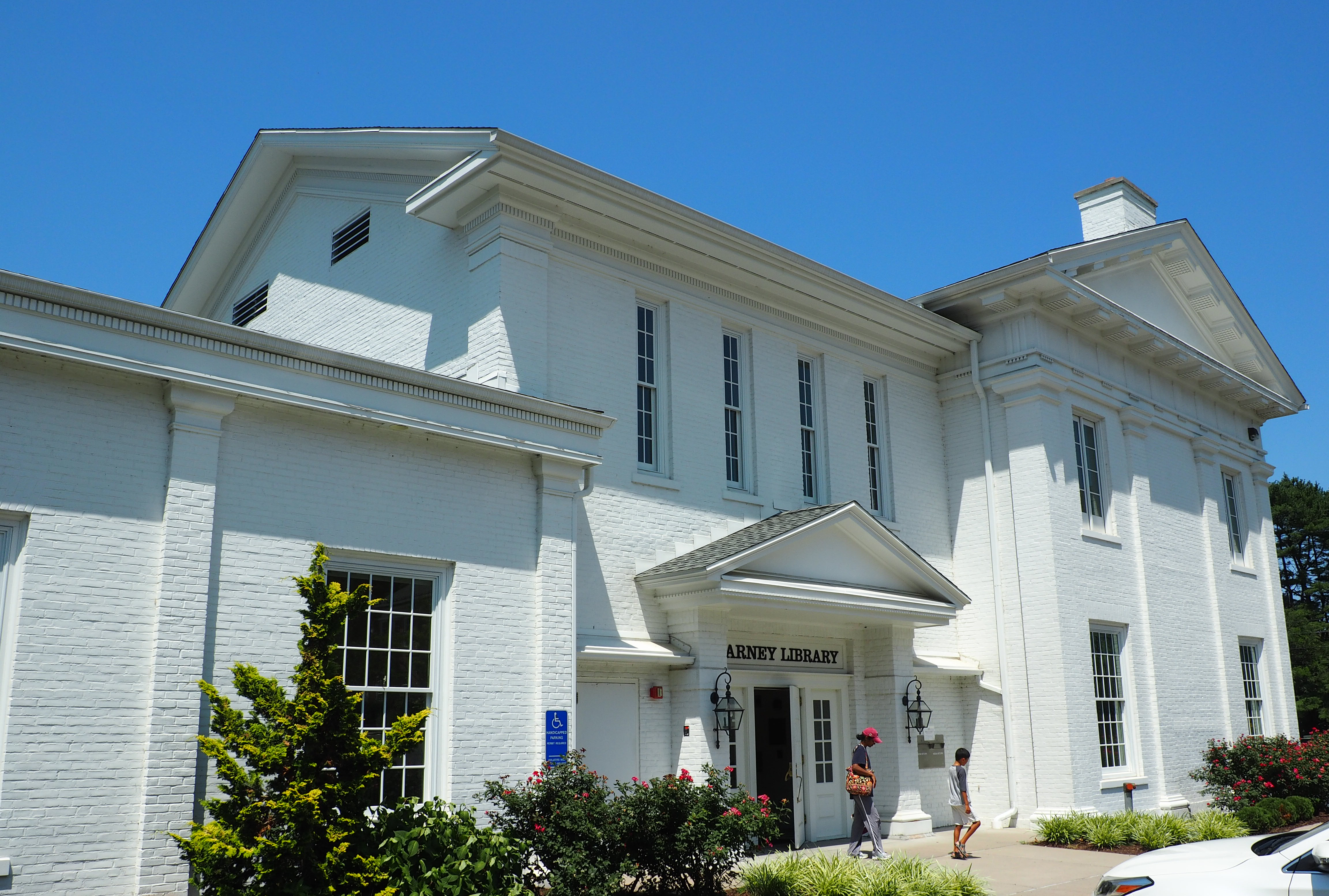 Image of the Barney location for Farmington library