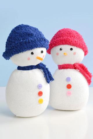 Two No-Sew Snowmen