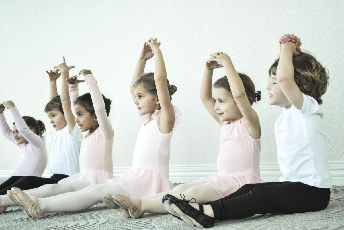 kids doing ballet